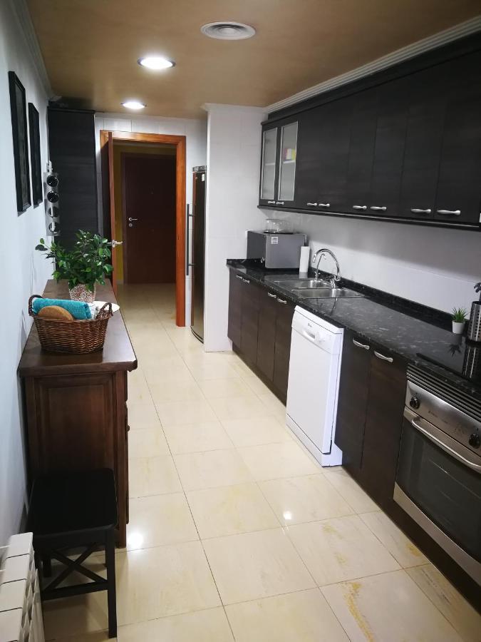 8Beds Vila-Seca Exteriér fotografie