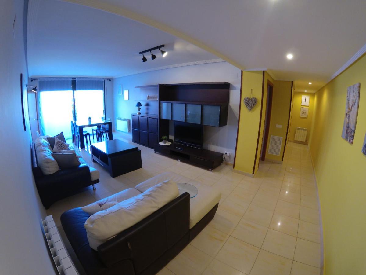 8Beds Vila-Seca Exteriér fotografie