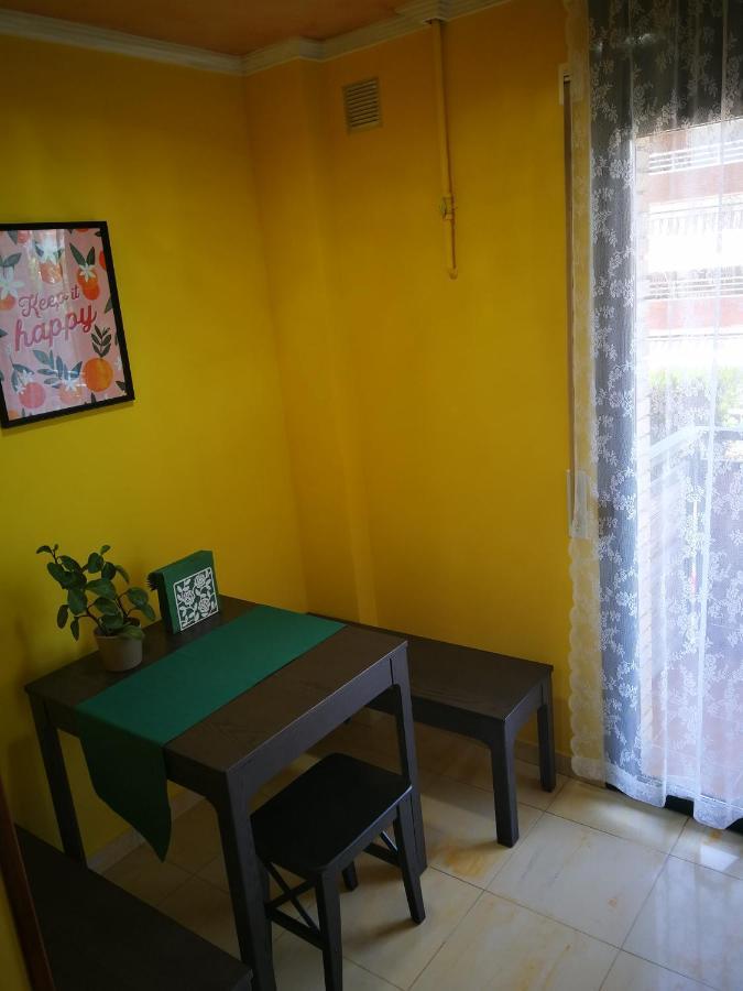 8Beds Vila-Seca Exteriér fotografie